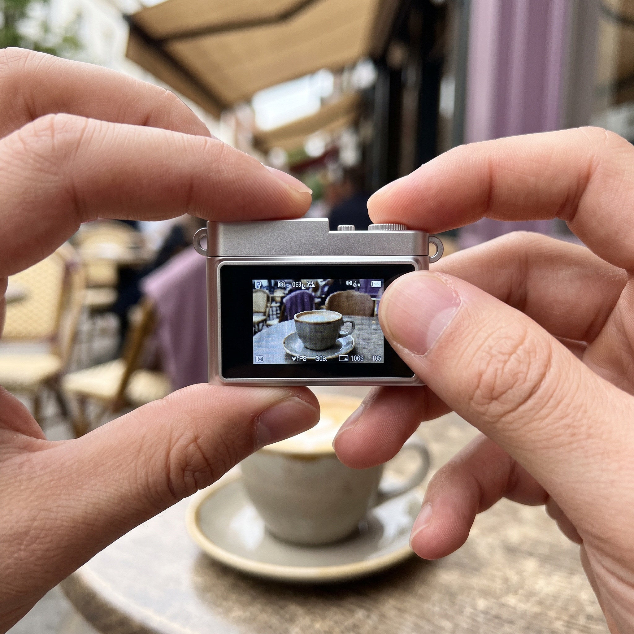 Little Snap mini camera in an owner photo, scene 6